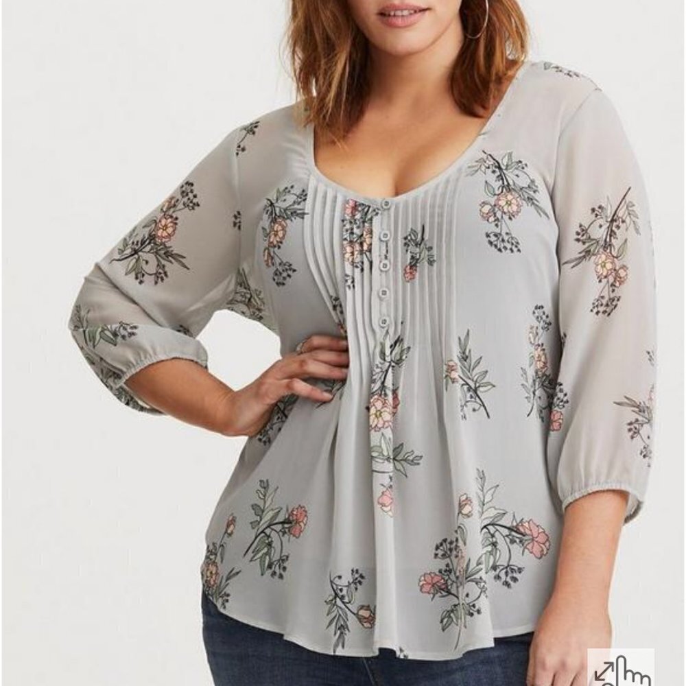 Torrid Grey Floral Chiffon Pintuck Blouse- Size 1